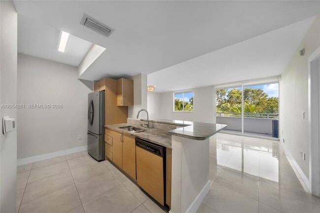 Photo - 2775 NE 187th St Unit 318