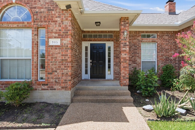 Photo - 905 Winged Foot Dr