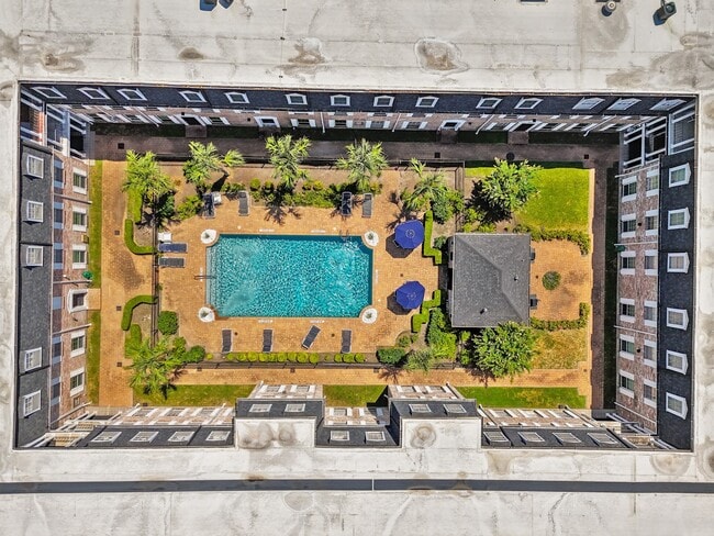 Photo - 355 N Post Oak Ln