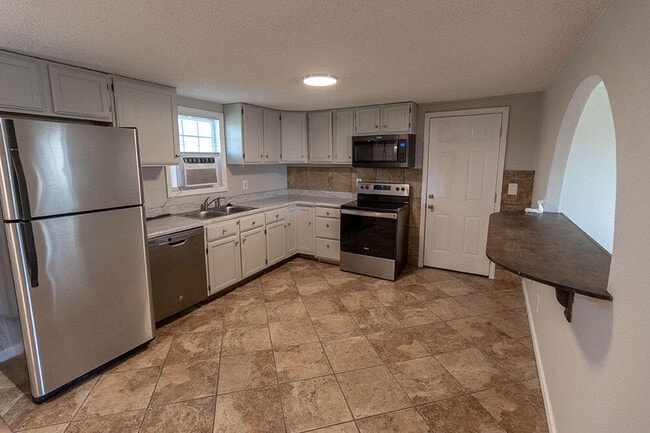 Photo - 6007 N Vickie Dr