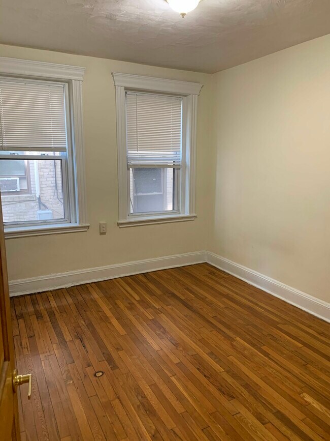 360 Riverway Unit 6