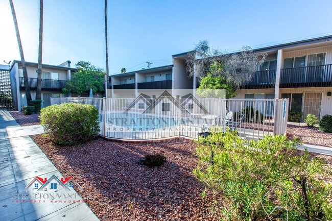 Building Photo - 1828 W Tuckey Ln