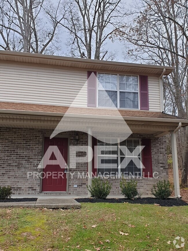 Building Photo - Spacious 2 Bd 1.5 Ba Townhouse in Halls! Unit 7950 Andersonville Pike