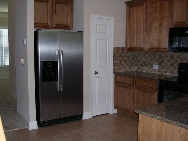 Photo - 2043 Cobblestone Cir NE