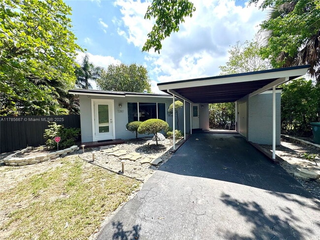 Photo - 1280 NE 38th St
