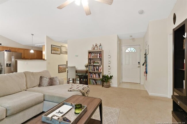 Photo - 303 Harbor Trce