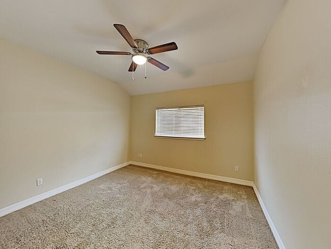 Photo - No Application Fees* $250.00 off 1st month...