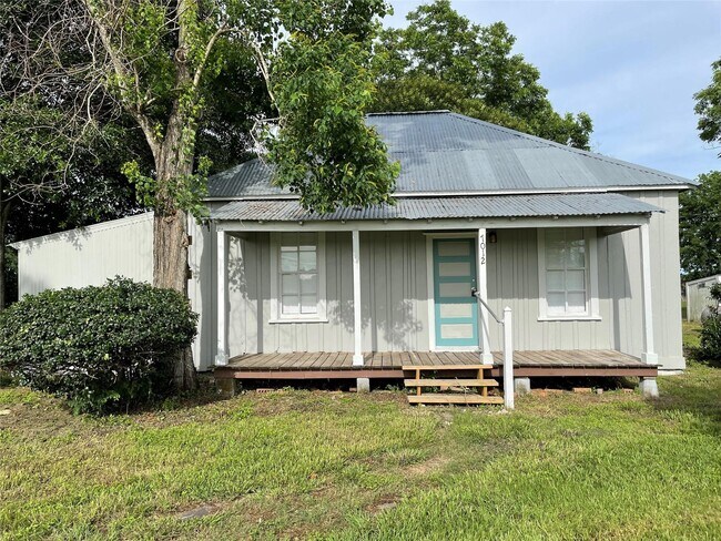 Photo - 7012 FM 1952