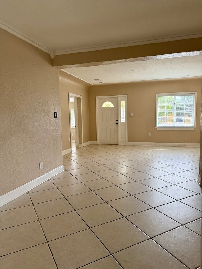 520 SW 56th Ave