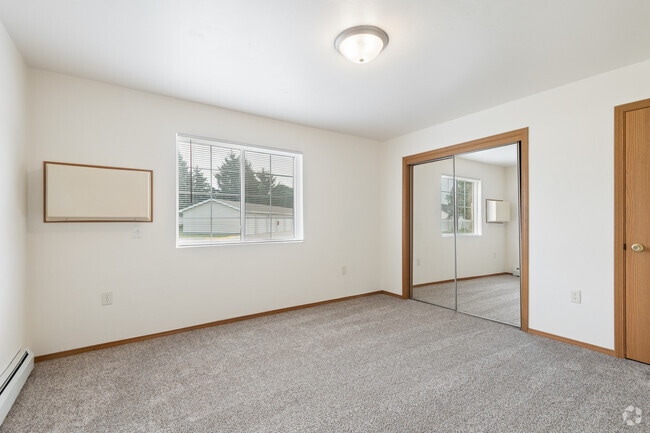 2BR, 1BA - 900SF - Bedroom - Rangeview Villas