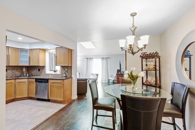 Photo - 6405 Liberty Ave Unit 5J
