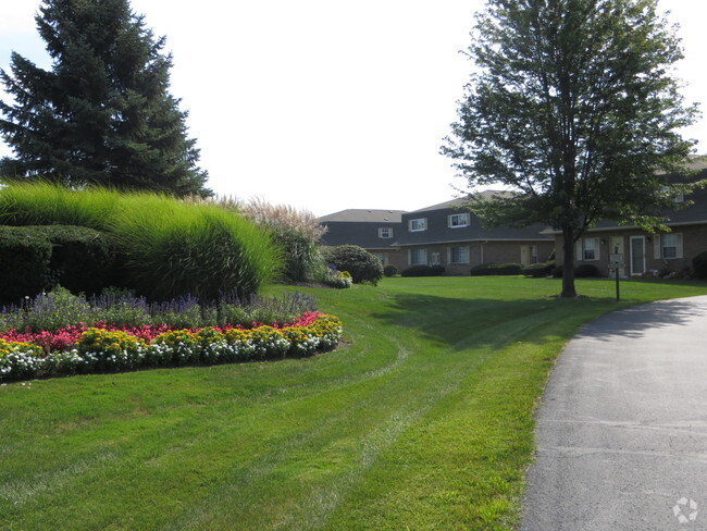 Building Photo - Hilliard Square Rental