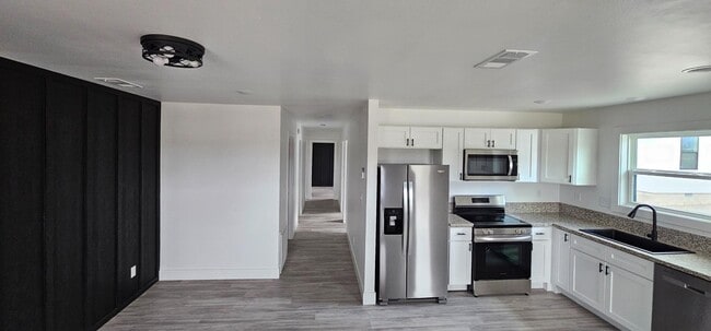 Photo - 1513 N Springfield St