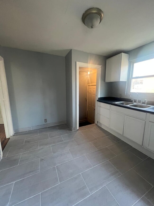 Photo - 10141 Roxbury St