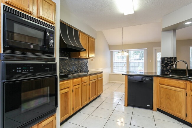 Photo - 5207 Village Springs Dr