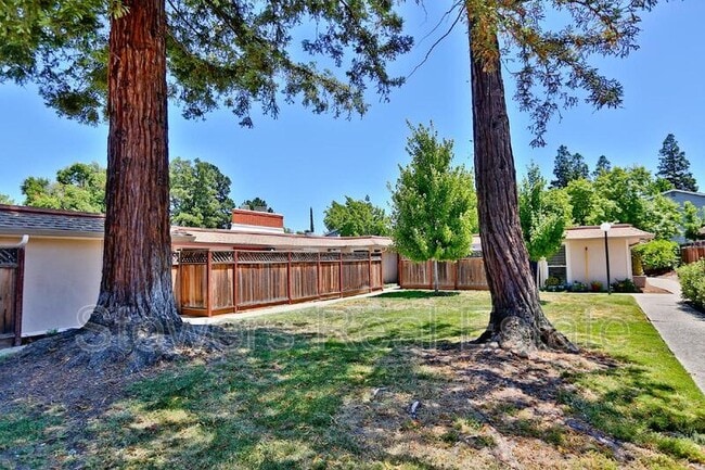 Photo - 1671 Alvarado Ave