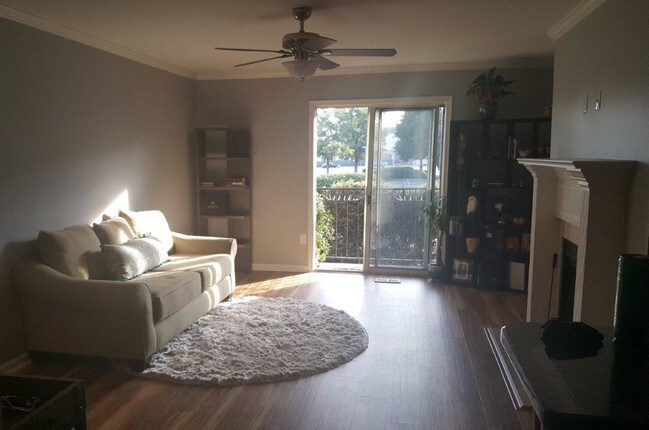 Living Room - 103 Westover Ave Unit 104