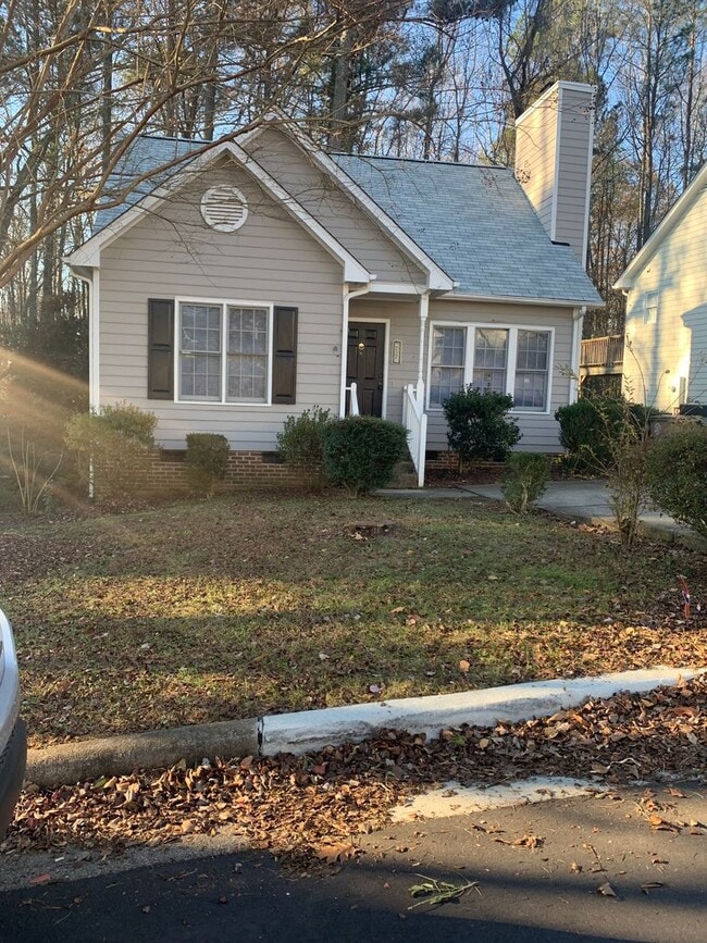 Photo - CHARMING 3 BEDROOM WITH DOWNSTAIRS PRIMARY SUITE- 717 St.Catherines~3 brm 2.5 bath~wood burning f...