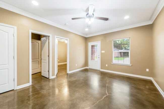 Photo - 3 Bedroom Townhouse in Broussard