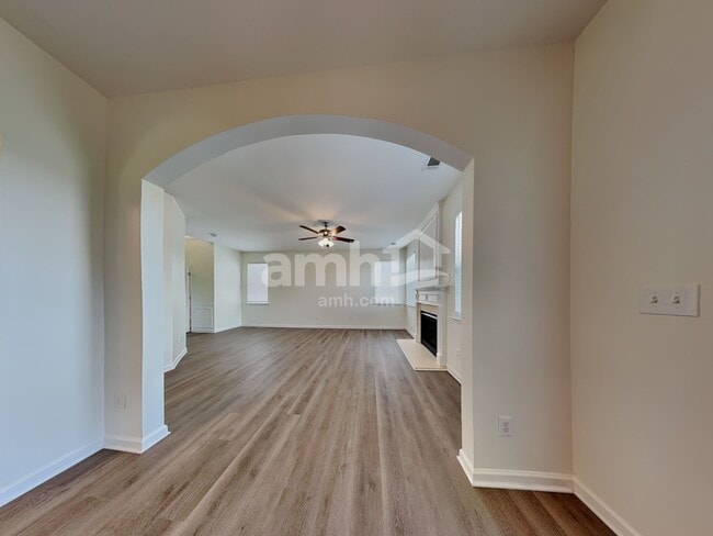 Photo - 10810 Traders Ct