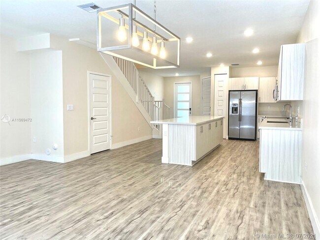 Photo - 15817 NW 91st Ct