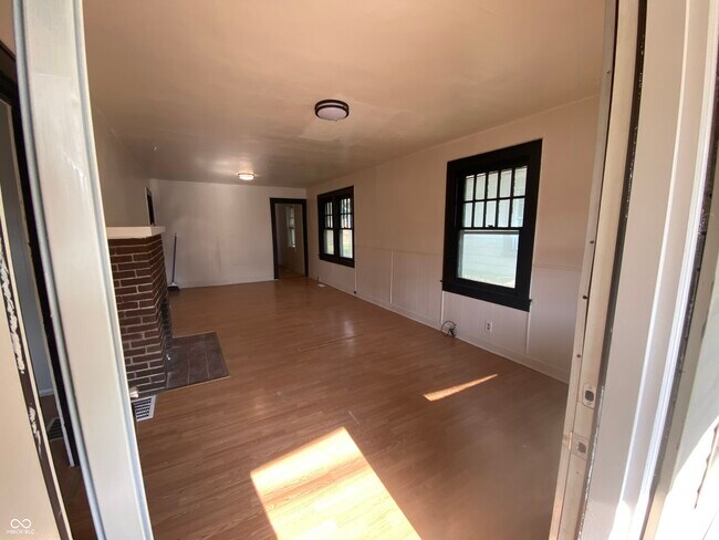 Photo - 1351 S Belmont Ave