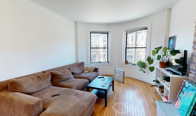 Building Photo - 858 Huntington Ave Rental