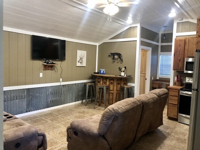 Photo - 11351 Oak Lake Rd House