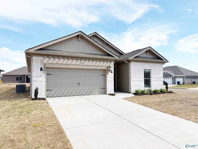 Photo - 202 Stockyard Cir