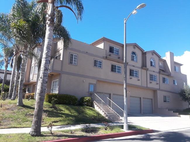 852 W 1st St Unidad 104