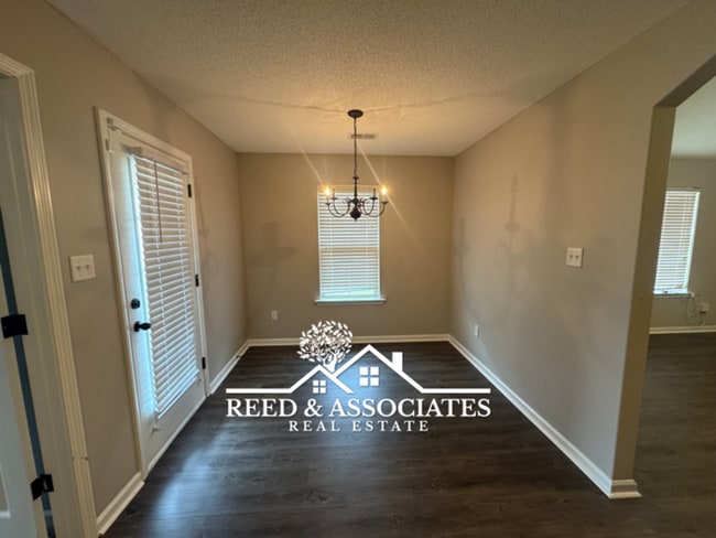 Photo - 4 Bedroom in Cordova!!