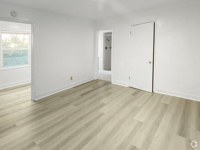 Building Photo - 1925 Tenth St Unit 07 Rental