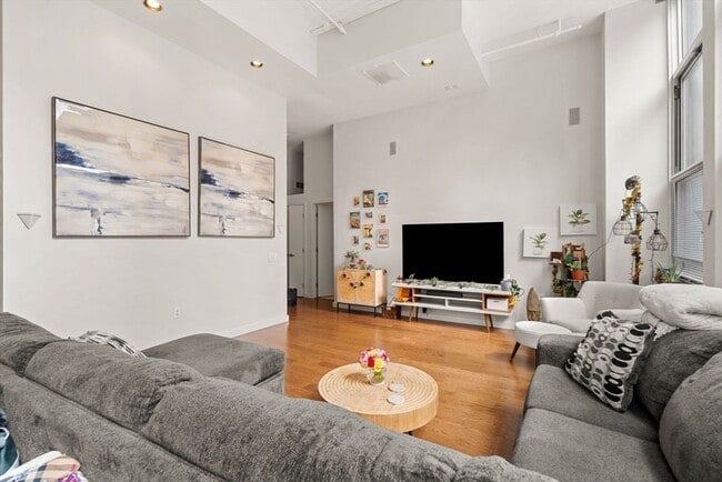 Photo - 88 Kingston St Unit 1B
