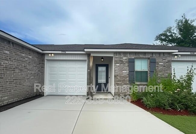 Photo - 17414 Berkshire Dr House
