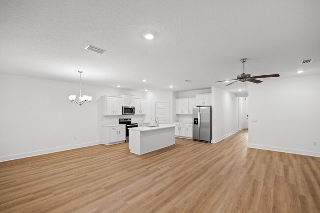 Photo - 21073 Teluga Ave