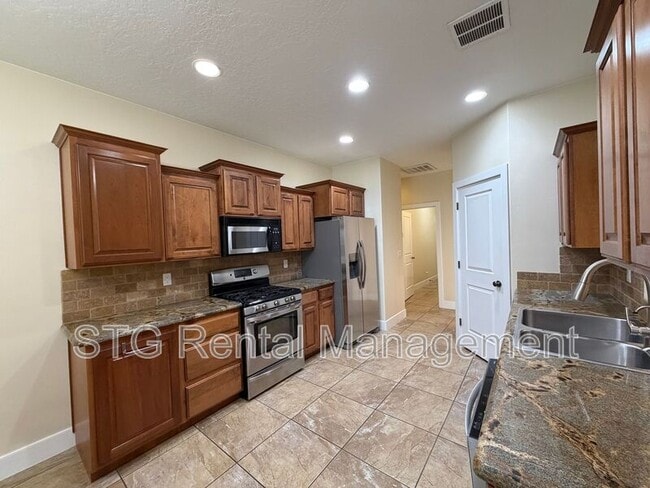 135 Orchard Ln