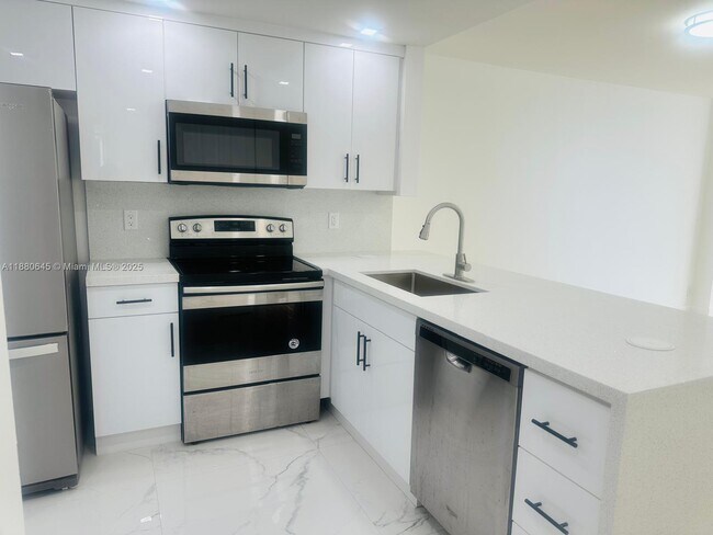Photo - 1915 Brickell Ave Unit 604