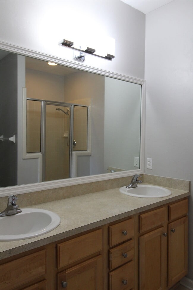 Photo - 53 Covington Cir