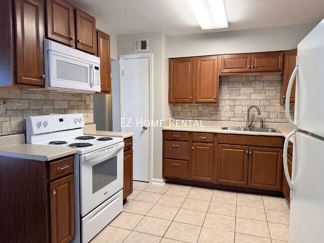 Photo - 2102 5th Ave N