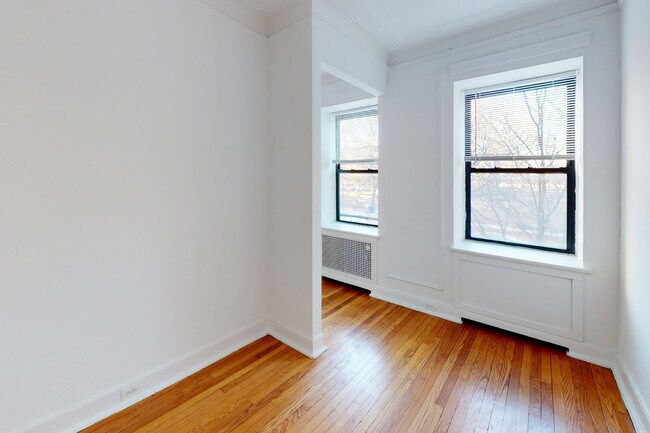 Bedroom - 5120 S. Hyde Park Boulevard
