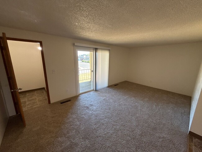 Building Photo - 644 Taybin Rd NW Unit B