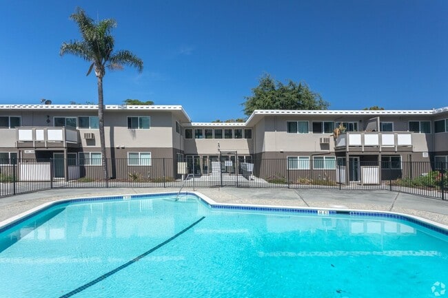 Twin Pines Manor Apartments