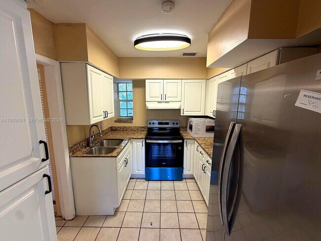 Photo - 14407 NE 5th Ave Unit 14407