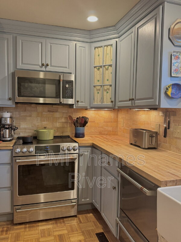 Photo - 169 Indigo St