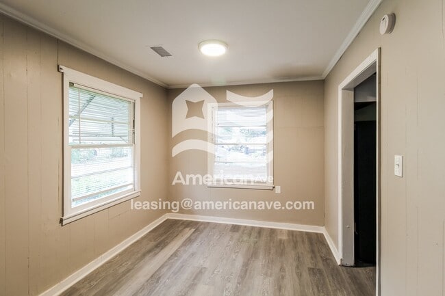 Photo - 216 Johns Rd