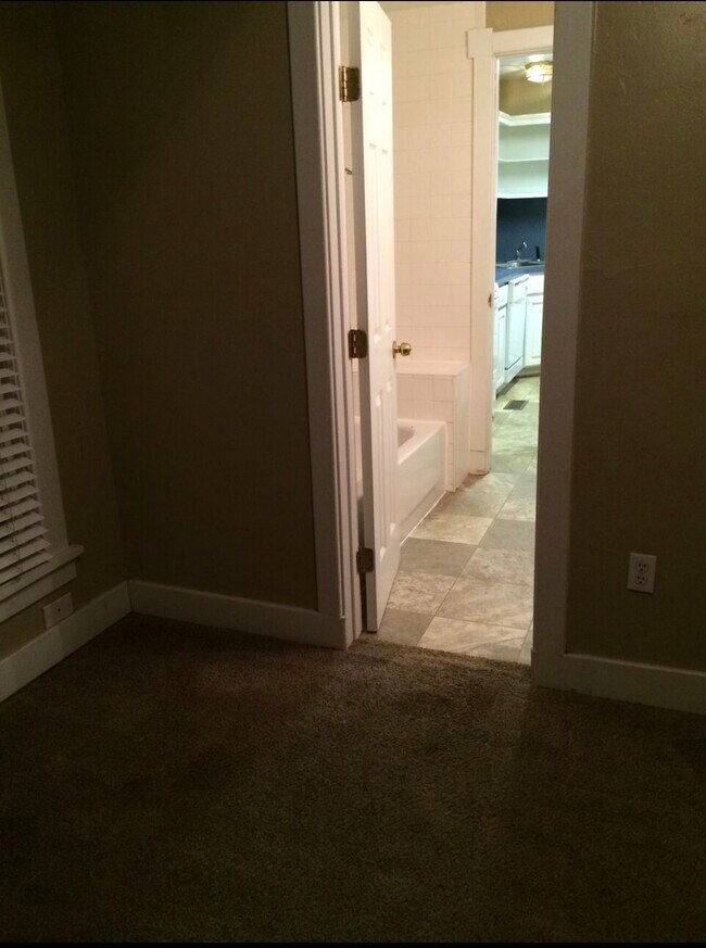 Photo - 720 Poplar Ave