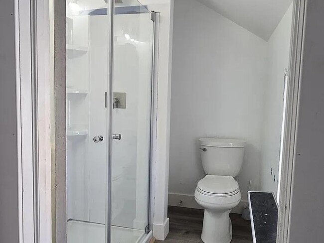 Photo - 1304 Wilson Ave Unidad B