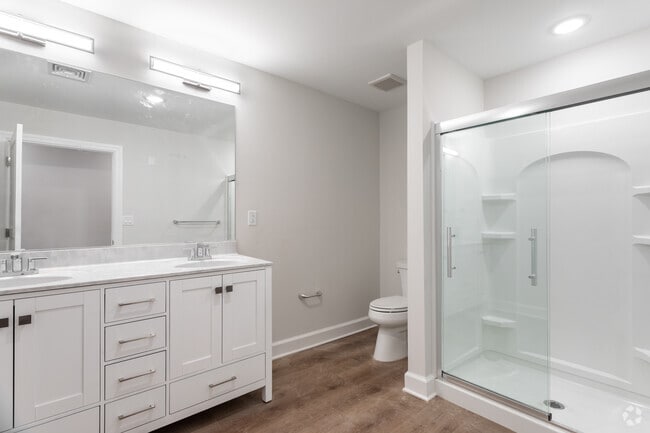 Photo - Brookfield Village Apartments