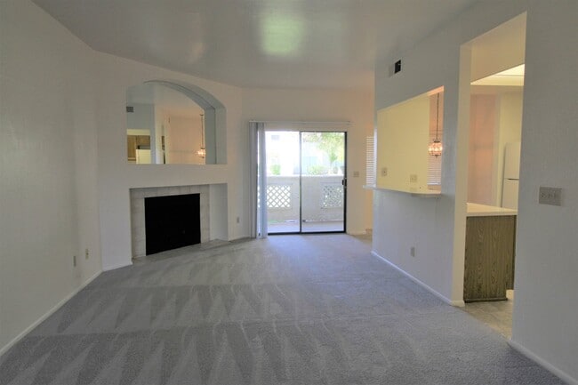Photo - 930 N Mesa Dr