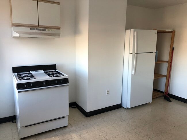 Building Photo - 257 Cambridge St Unit 2 Rental